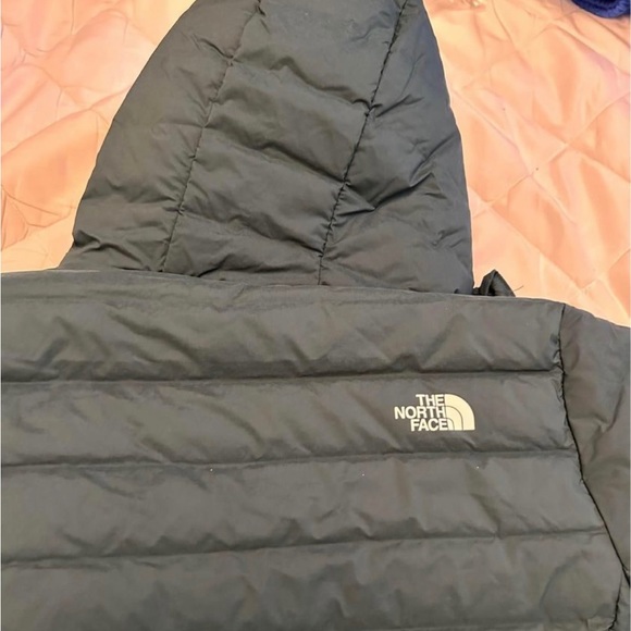 North face coat - Picture 3 of 4